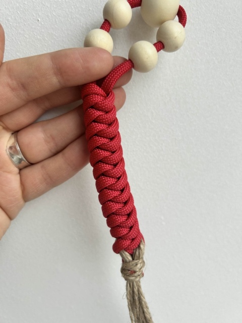 Kocie Figle - Wężyk z koralikami - Czerwony